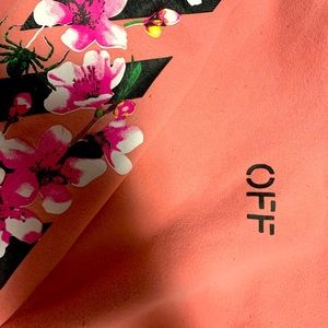 Off-White hoodie 🔥👀